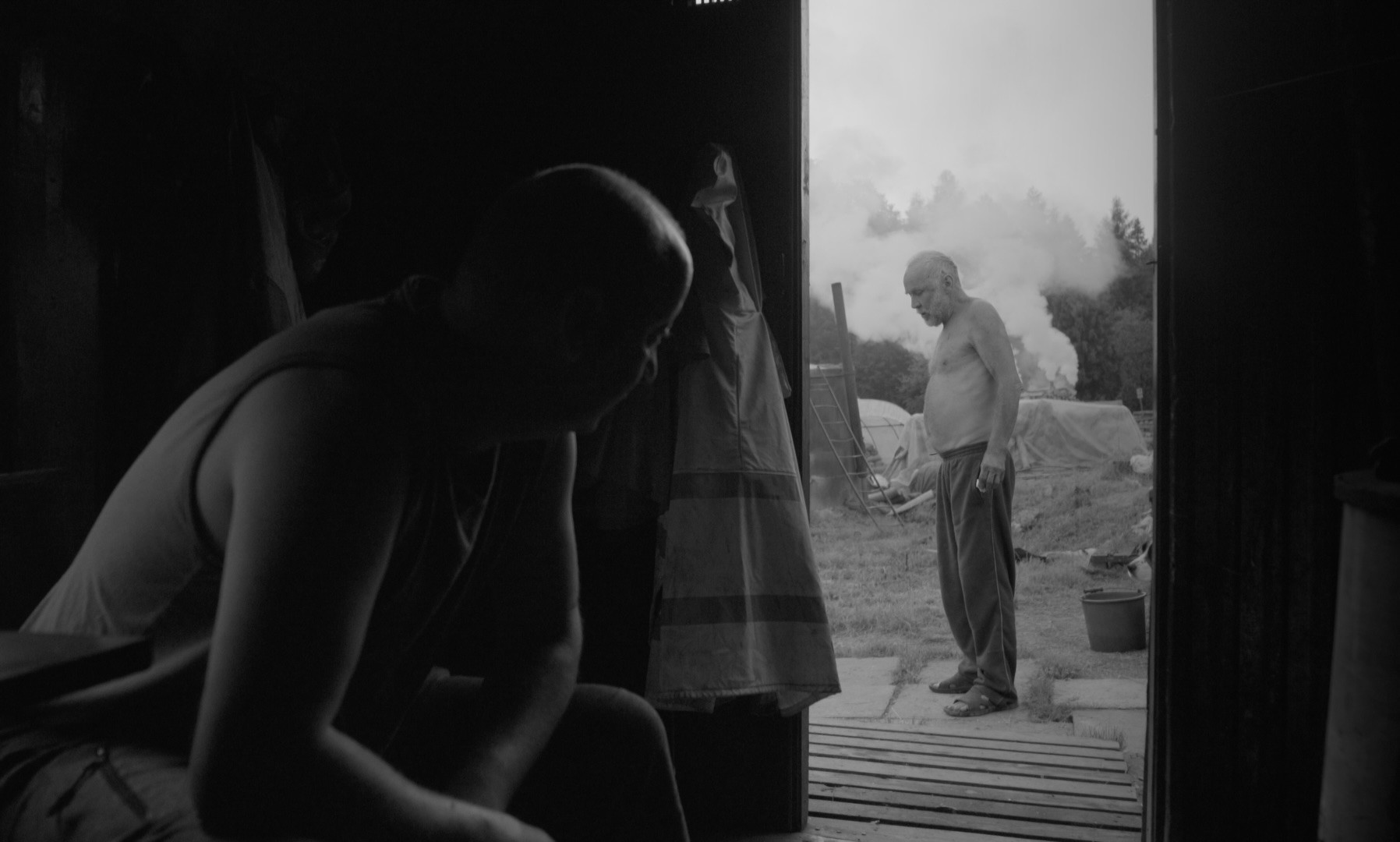 Na Tej Ziemi, 2021, directed by: Maciej Bogdański, written by: Maciej Bogdański, cinematography by: Nikodem Marek, countries: Polska, Produkcja: Fundacja Filmowa Lumisenta, PWSFTviT, Nagrody & Wyróżnienia: Najlepszy Film Studencki – Toronto International Women Film Festival 2024, Specjalne Wyróżnienie Jury – Spektrum Festival 2022, Filmfestival Kitzbühel, Austria, 2023, Thess International Short Film Festival, Grecja, 2023, Cinalfama Film Awards, Portugalia, 2023, Goa Short Film Festival, Indie, 2023, Najlepszy Montaż, Najlepsza Reżyseria, Najlepszy Film – Nagrody J. Machulskiego, WAMA Film Festival, Olsztyn, 2022