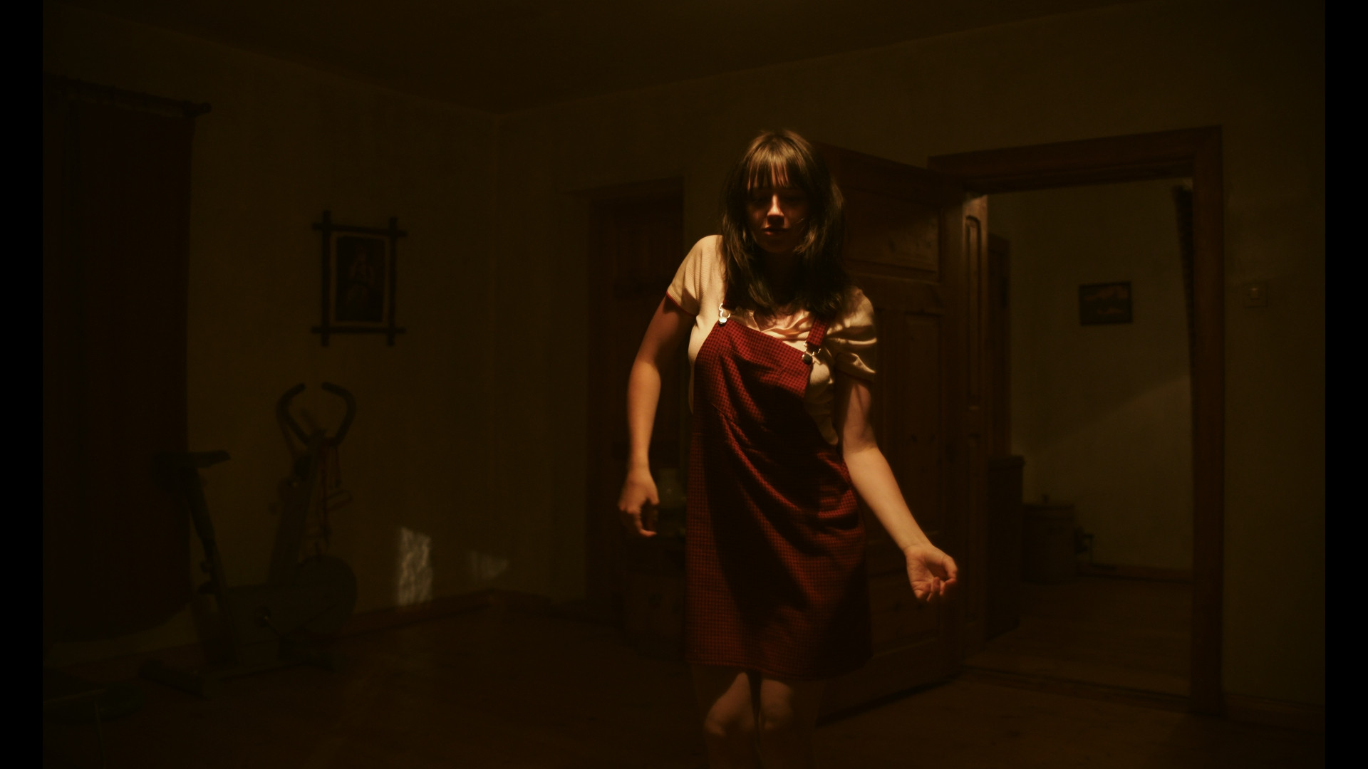 Sick, stage: Postprodukcja, directed by: Agata Trzebuchowska, written by: Agata Trzebuchowska, cinematography by: Maciej Edelman, countries: Polska, Produkcja: Fundacja Filmowa Lumisenta, W koprodukcji z: MMW CONS Michał Wilamowski, Igor Sarzyński, Bahama Films Wiktor Piątkowski, Lucky Bob Sp z o.o., Bravia Logistyka Marek Sklinda, Agata Trzebuchowska, Maciej Edelman, Cineline edelivery Sp. Z o.o., Filmnovation Sp. Z o.o., M-Sound Mikołaj Tyrakowski, Ol-G Film Olga Kowalczyk, beHonest Bartosz Bretes, BIS S.C. Tomasz Sielecki, Tomasz Naruszewicz, Anna Axer Fijałkowska, Nagrody & Wyróżnienia: Script Pro 2025, Markety & Warsztaty: Polish Days Nowe Horyzonty WiP 2025, Arras Days WiP 2025