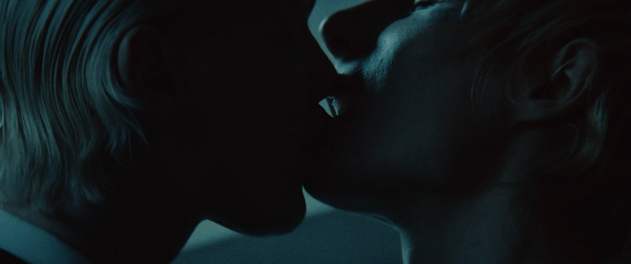 Serwis, 2024, directed by: Michał Edelman, written by: Michał Edelman, cinematography by: Nikodem Marek, countries: Polska, Produkcja: PWSFTviT, Nagrody & Wyróżnienia: Grand Prix Konkursu Krótkometrażowych Filmów Warszawskiego Festiwalu Filmowego 2024, Nagroda Publiczności Warszawskiego Festiwalu Filmowego 2024, Nagroda J. Machulskiego za Najlepszy Montaż 2025, Nagroda „Łodzią Po Wiśle” za Najlepszy Krótkometrażowy Film 2025, Nagroda „Łodzią Po Wiśle” za Najlepsze Zdjęcia 2025