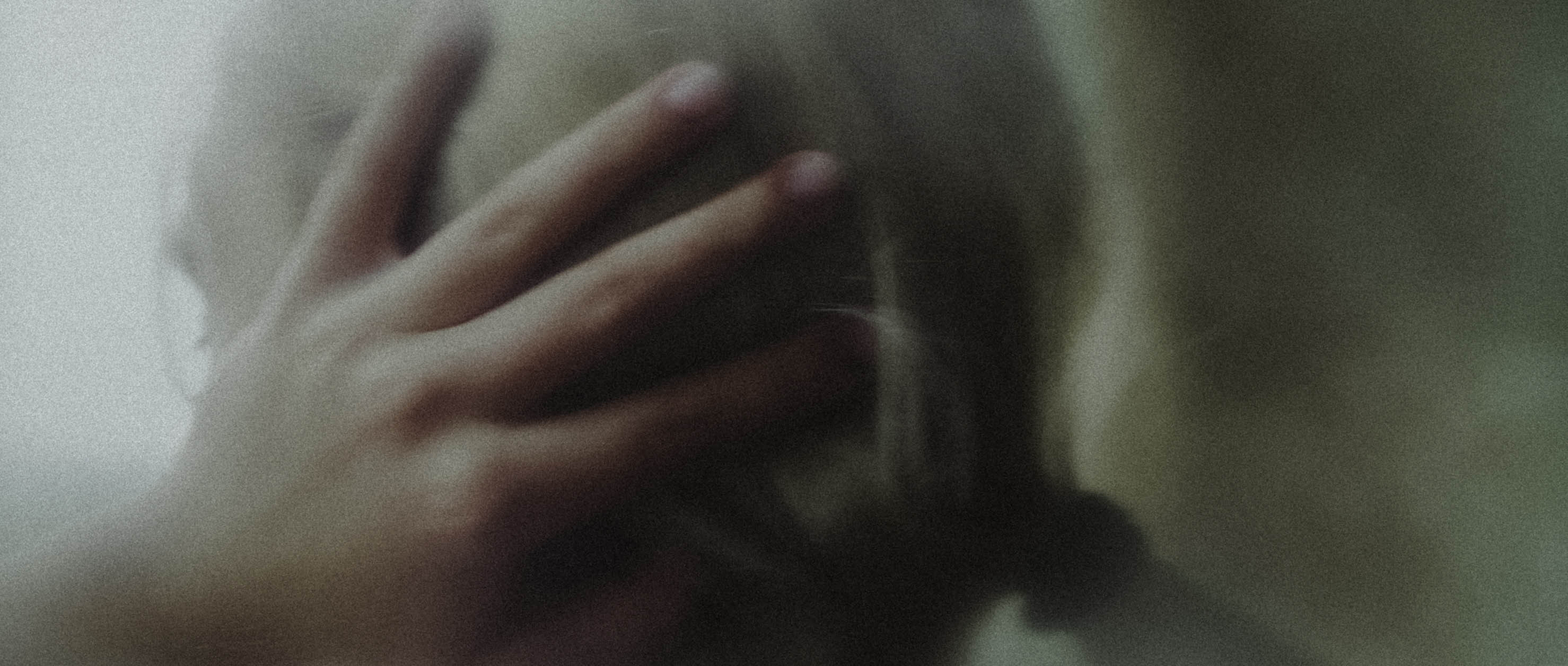 Kiedy Obróci się Dom, 2022, directed by: Maria Ornaf, written by: Maria Ornaf, cinematography by: Zuzanna Zachara-Hassairi, countries: Polska, Produkcja: Fundacja Filmowa Lumisenta, Państwowa Wyższa Szkoła Filmowa, Telewizyjna i Teatralna im. Leona Schillera w Łodzi., Nagrody & Wyróżnienia: 41. Festiwal Młodzi i Film, Koszalin, 2022, Polska (Najlepsze zdjęcia – Zuzanna Zachara-Hassairi) inne: Festiwal Polskich Filmów Fabularnych, Gdynia, 2022, Polska, WAMA Film Festival, Olsztyn, 2022, Włochy, (Nagroda Jury Warmii i Mazur im. Anny Wasilewskie), Festiwal Kamera Akcja, Łódź 2022, Polska, Nagrody im. Jana Machulskiego, Warszawa, 2022, Polska (Najlepszy Film) (Najepsza Reżyseria)(Najlepszy Montaż)(Nagroda Jury Warmii i Mazur im. Anny Wasilewskiej), ZOOM Festiwal Filmowy, Jelenia Góra, 2023, Polska, Freedom Film Festival, Radom, 2023, Polska, BNP Paribas Dwa Brzegi, Kazimierz Dolny, 2023, Polska (III Nagroda), Filmfestival Kitzbühel, Austria, 2023, Lubuskie Lato Filmowe, Łagów, 2023, Polska, Thess International Short Film Festival, Grecja, 2023, Cinalfama Film Awards, Portugalia, 2023, Goa Short Film Festival, Indie, 2023, RIFF - Rome Independent Film Festival, Włochy, 2023, KIN International Women's Film Festival, Macedonia, 2023, Toronto Women Film Festival, Kanada, 2024
(Najlepszy film studencki) Festival L'Europe autour de l'Europe, Francja, 2024